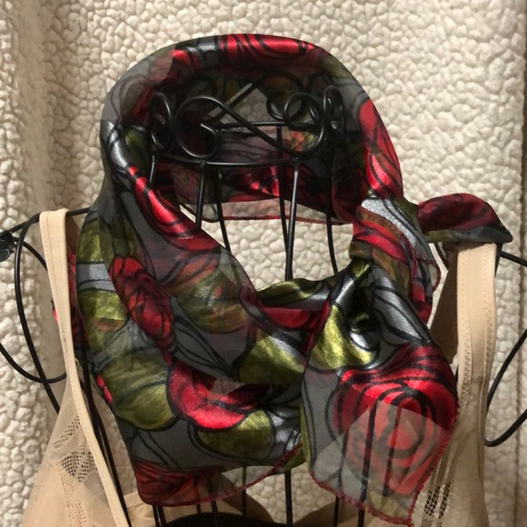 SCARF - Picture 2 of 6